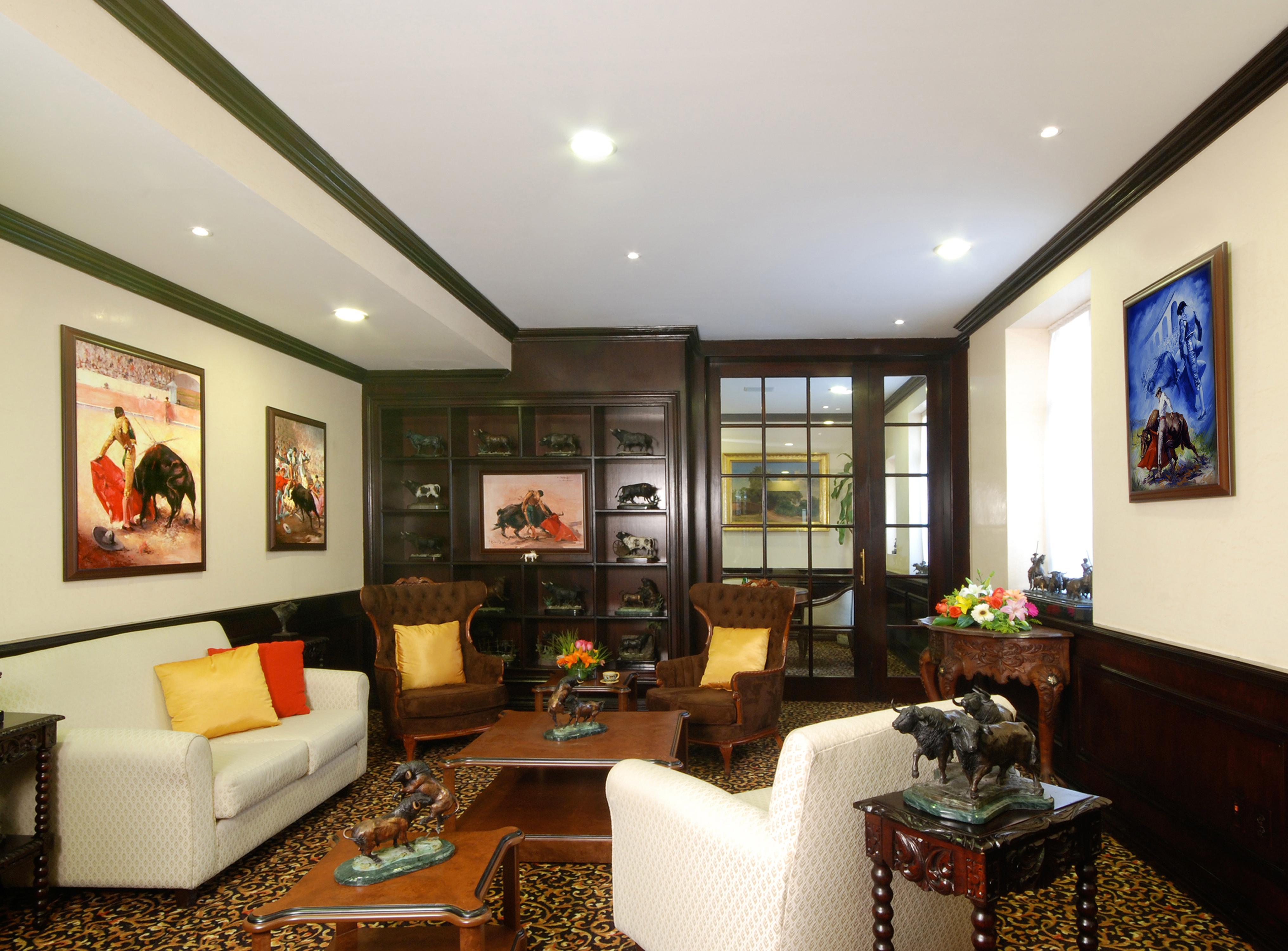 Hotel Geneve Cd De Mexico Exteriér fotografie The living room of the Governor's Suite